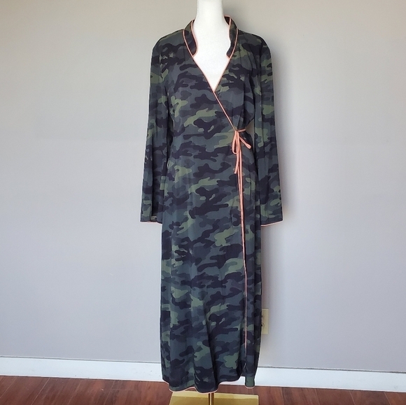 The Upside Beach Camo Kimono Wrap Dress Green Midi Maxi Length - Picture 3 of 10
